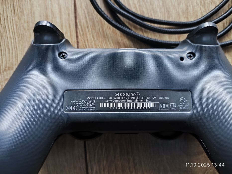 Konsola PS4 pro 1TB ssd gwarancja