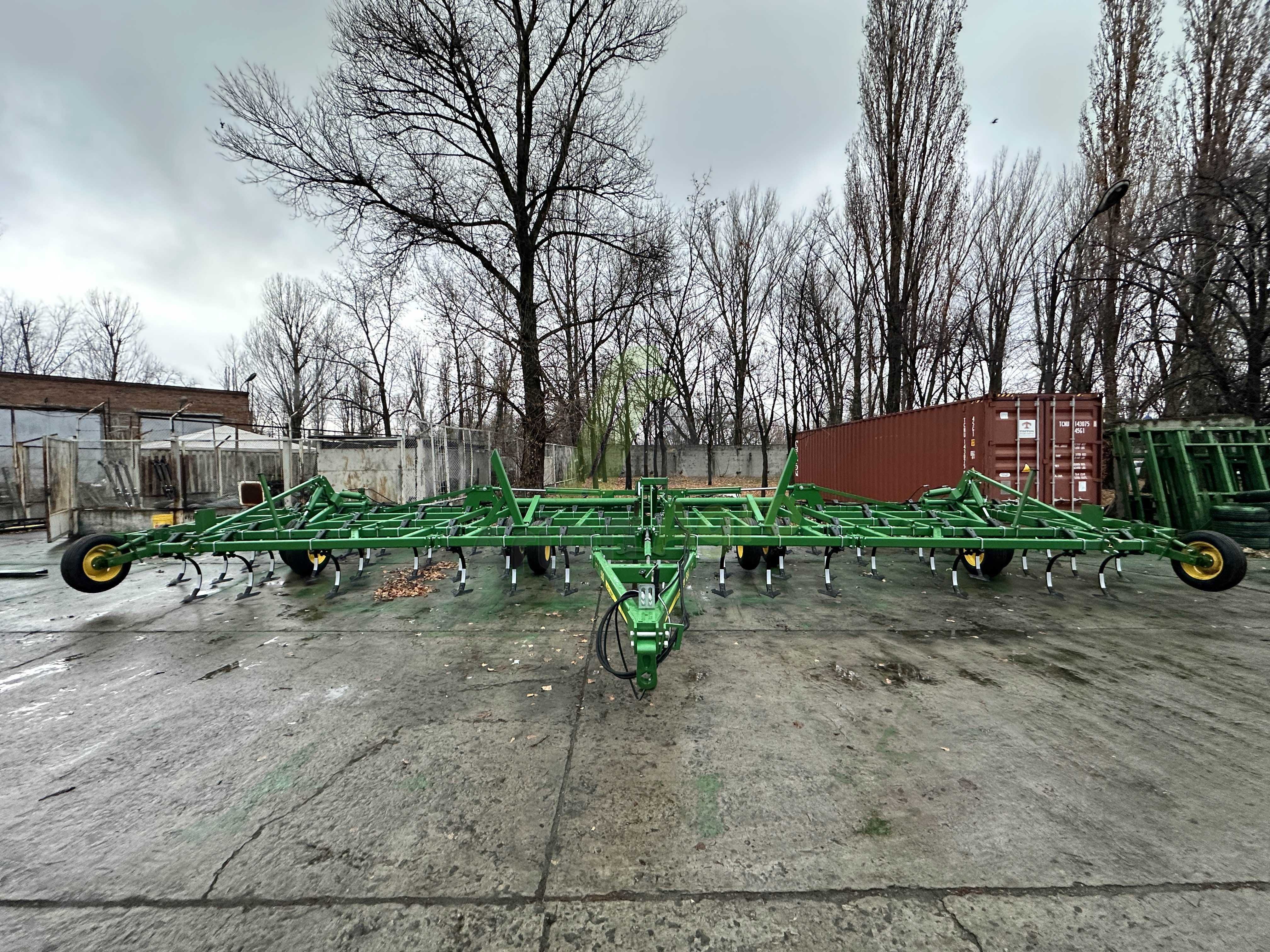Культиватор Джон Дір 980 John Deere шириною 13 метрів