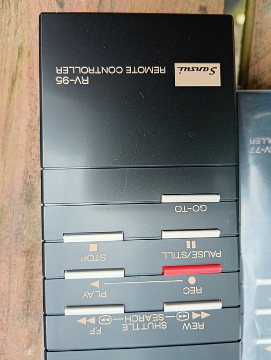 Pilot nowy fabryczny Sansui RV-77 posiadam 3 sztuki