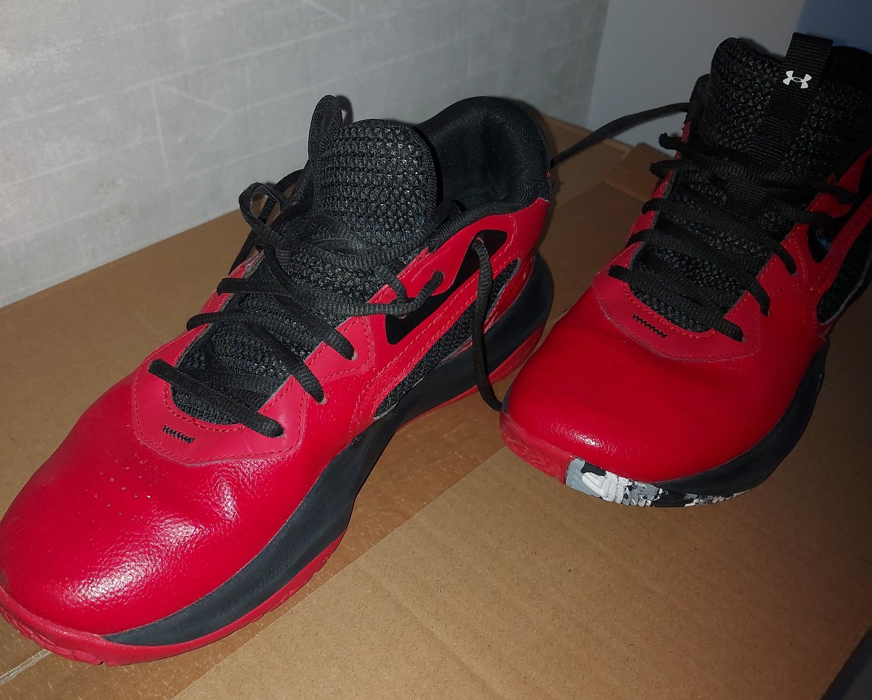 Tenis Basquetebol Under Armour lockdown 6 vermelhas