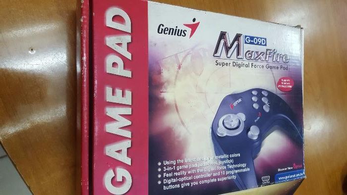 Игровой манипулятор Genius MaxFire Digital Force G-09D (Джойстик)