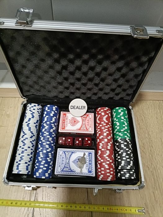 Zestaw do pokera  karty do gry poker