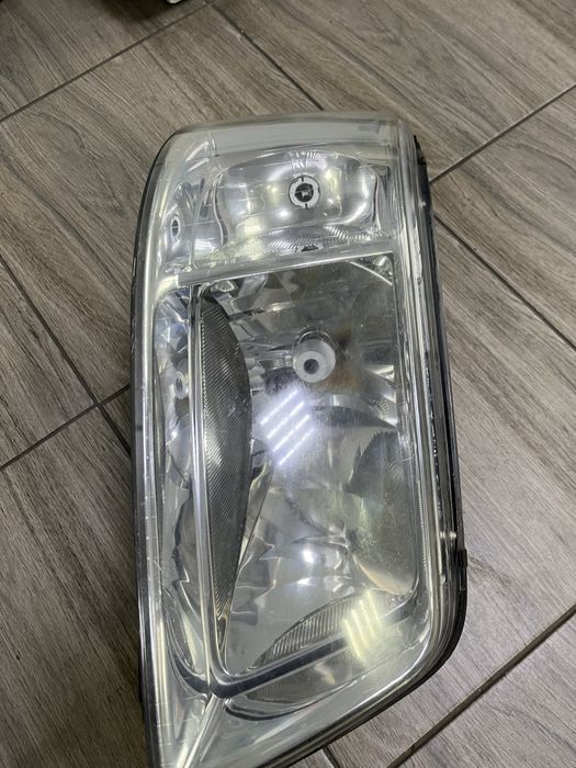 Фара ліва,права Volkswagen Transporter T5