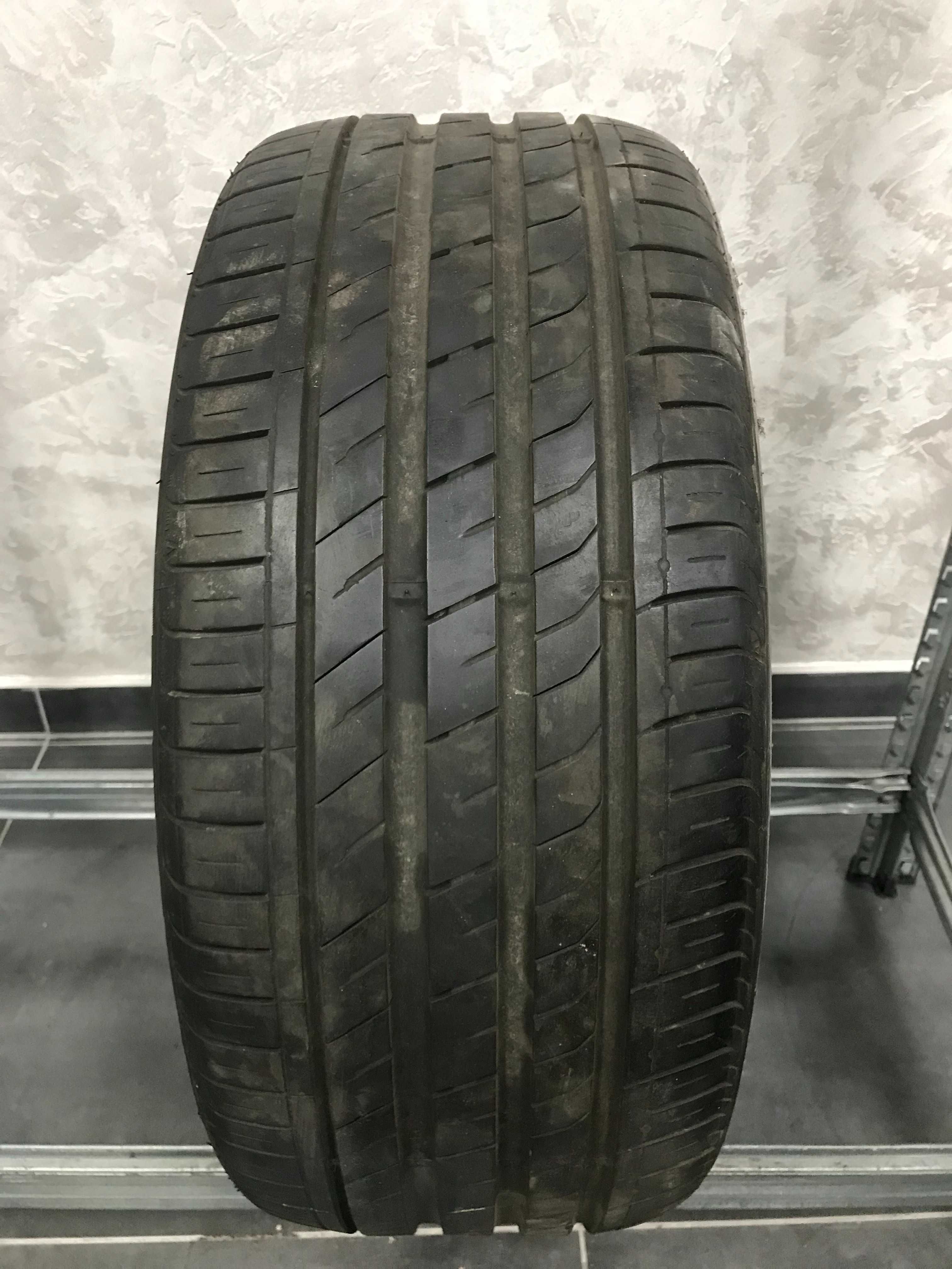 245-40 R19 98Y Nexen Enfera RU1 розпаровка 1шт