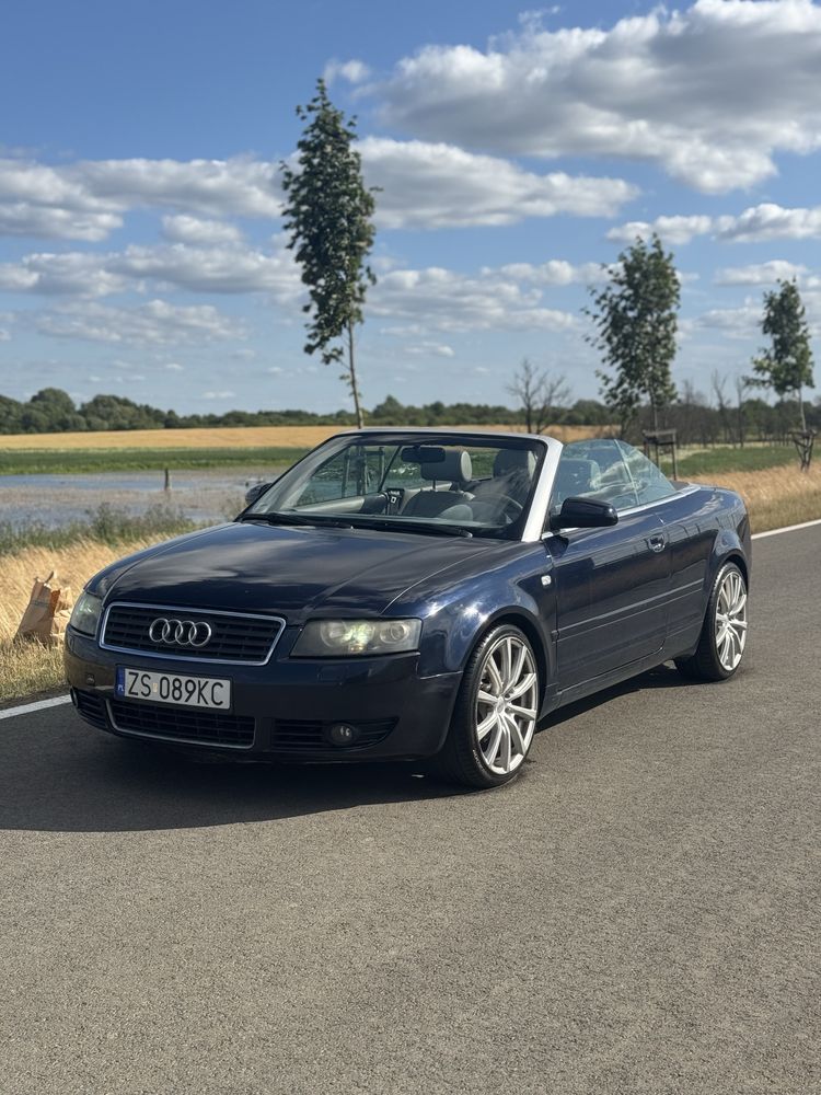 Audi A4 Cabriolet 2.4 V6 Automat | Skóra | R19 Felgi