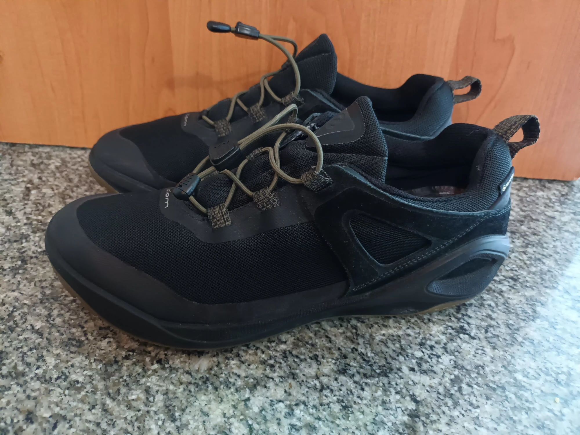Кроссовки Ecco  biom gore-tex