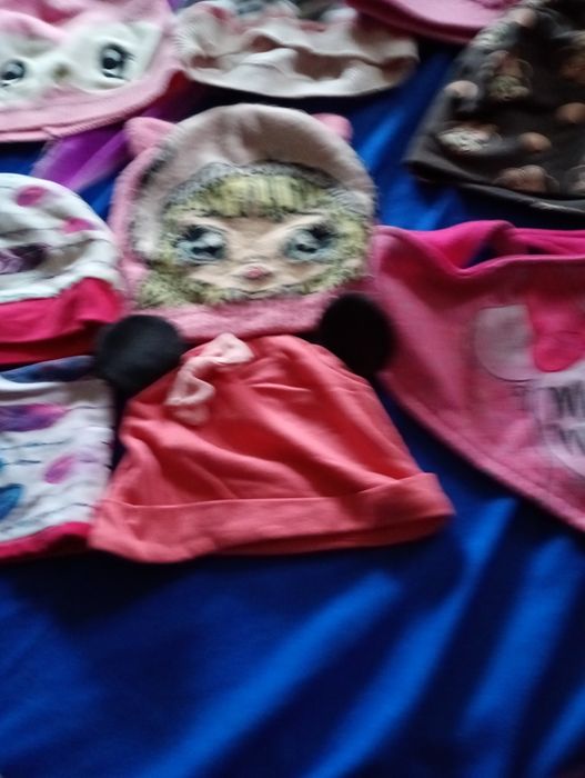 Zestaw czapeczek plus lus