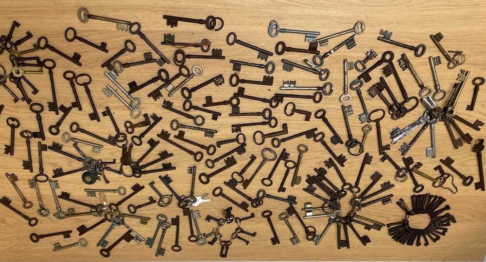 Chaves antigas 215 unidades vendo em separado