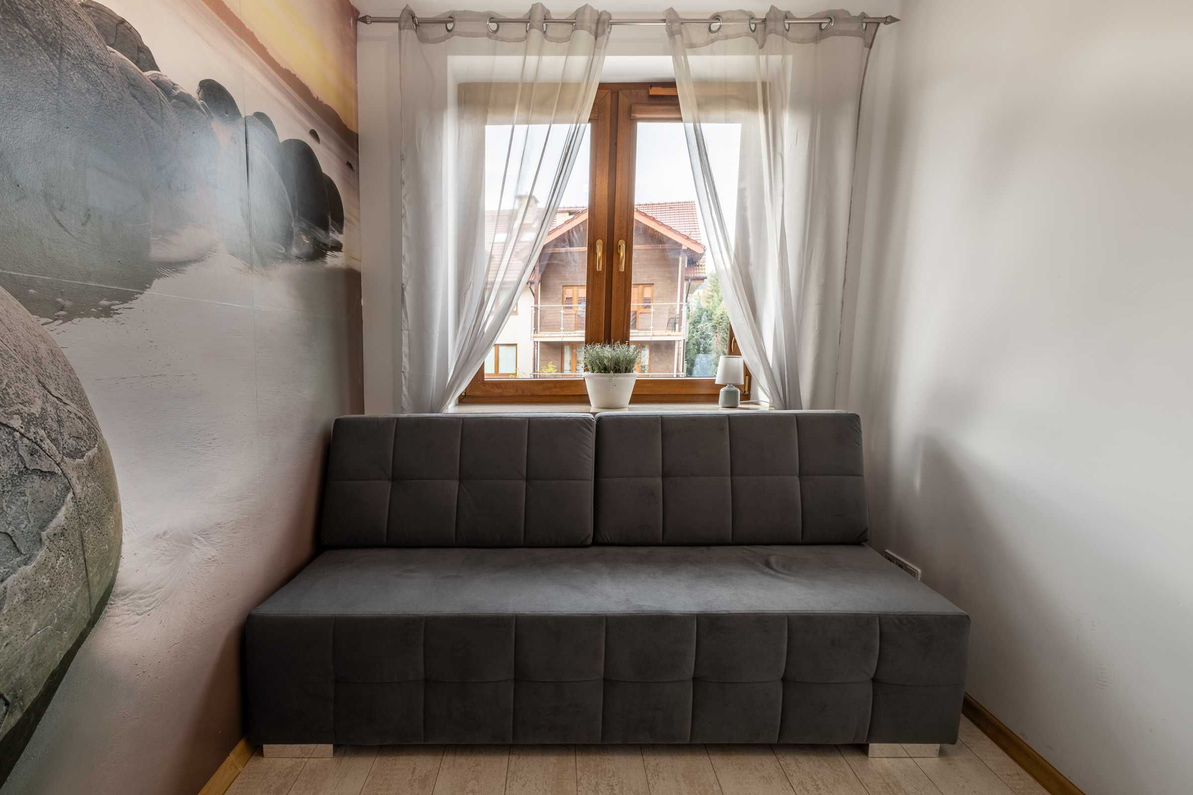 Apartament z 1 sypialnią, aneks z salonem, łazienka + garaż