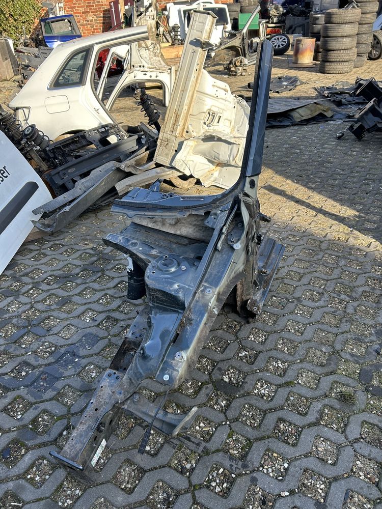 Skoda Octavia 3 ćwiartka podłużnica prawy przód