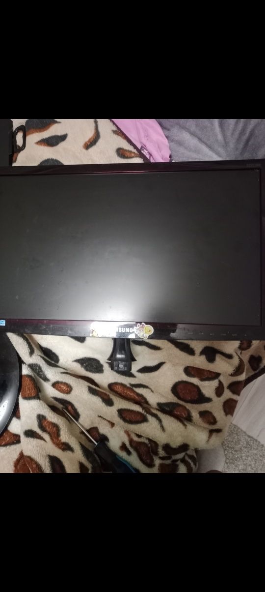 Продам монітор Samsung LS22C300 22” — 1400 грн