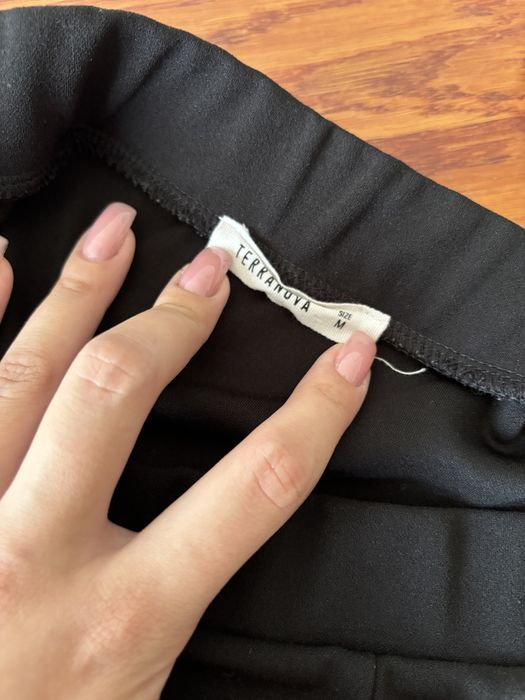 Брючный костюм и юбка