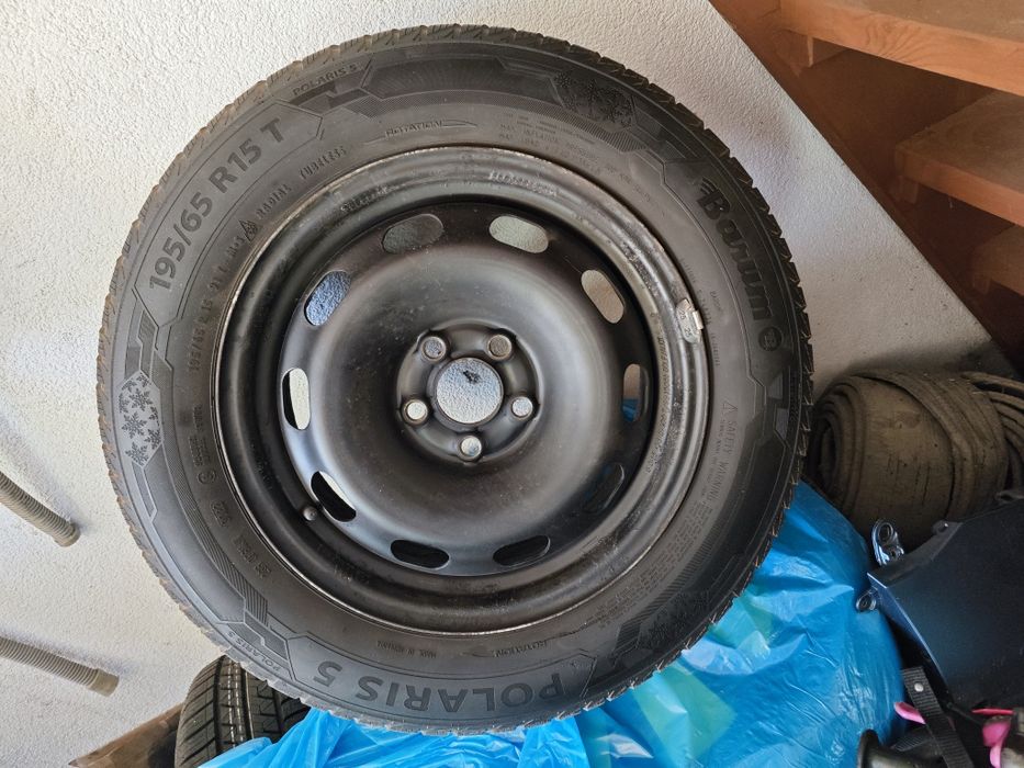 koła zimowe felgi 5x100 195/65R15 Barum Polaris 5 VW Golf New Beetle