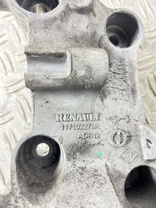 Кронштейн кріплення генератора Renault Master 2.3 biturbo розборка