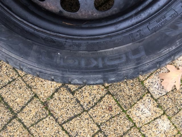 Opona Zimowa Nokian WR 88T XL 185/60/15