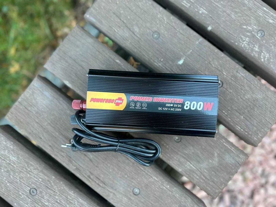 Инвертор Преобразователь Інвертор UKC 800W с Зарядкой UPS 12V 220V