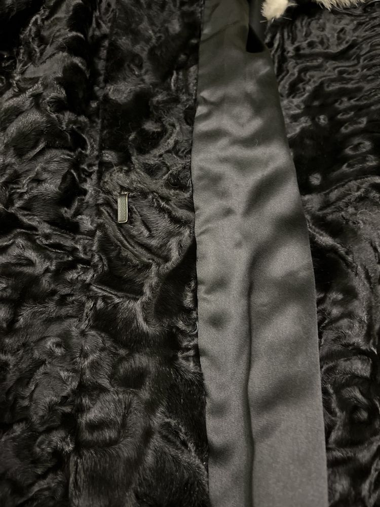 Роскошная шуба пальто из каракульчи каракуля и норки Swakara