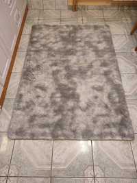 Nowy szary dywan puszysty 100x150 cm