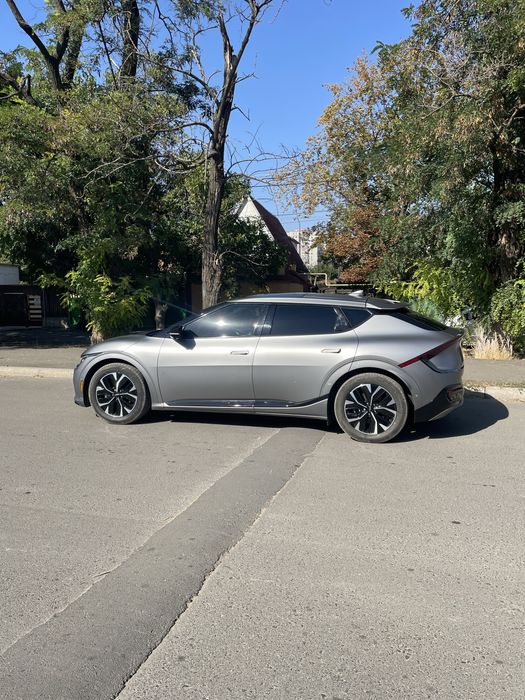 Продам kia ev6 GT line