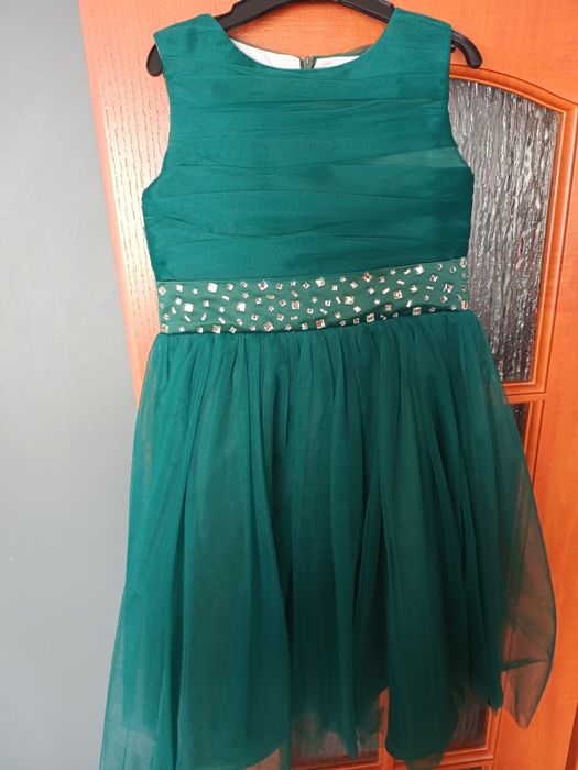 Неймовірно красиве плаття на випускний у садочок