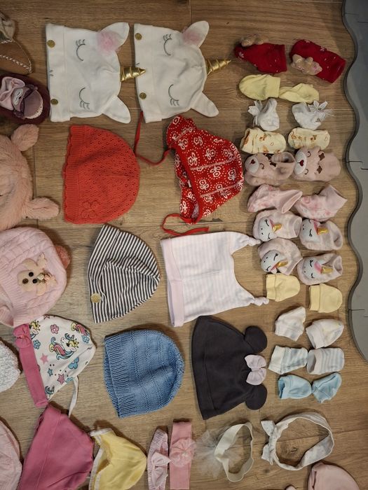 czapki, skarpetki, niedrapki dla noworodka dziecka dziewczynki