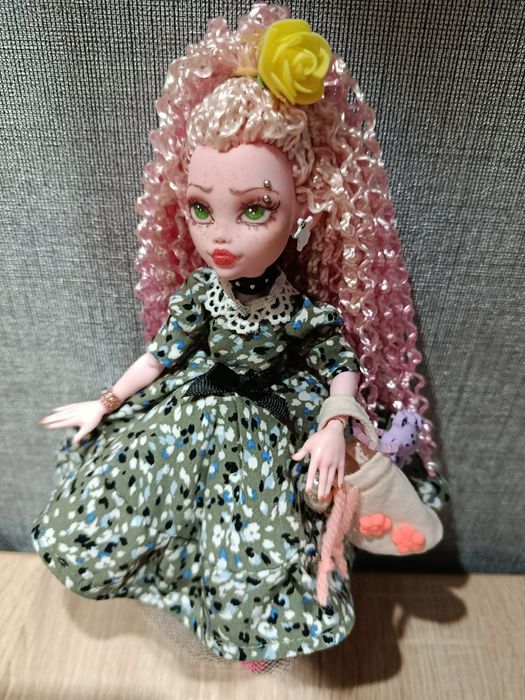 Ооак Монстер Хай Дракулаура 3g