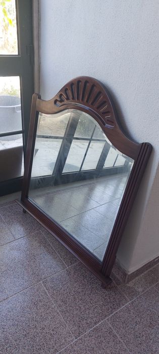 Vendo espelho em mogno