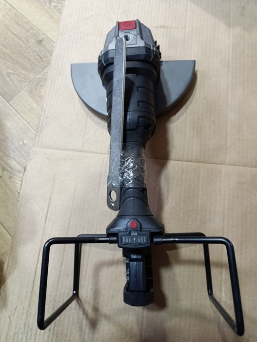 Акумуляторна болгарка Parkside 40 V