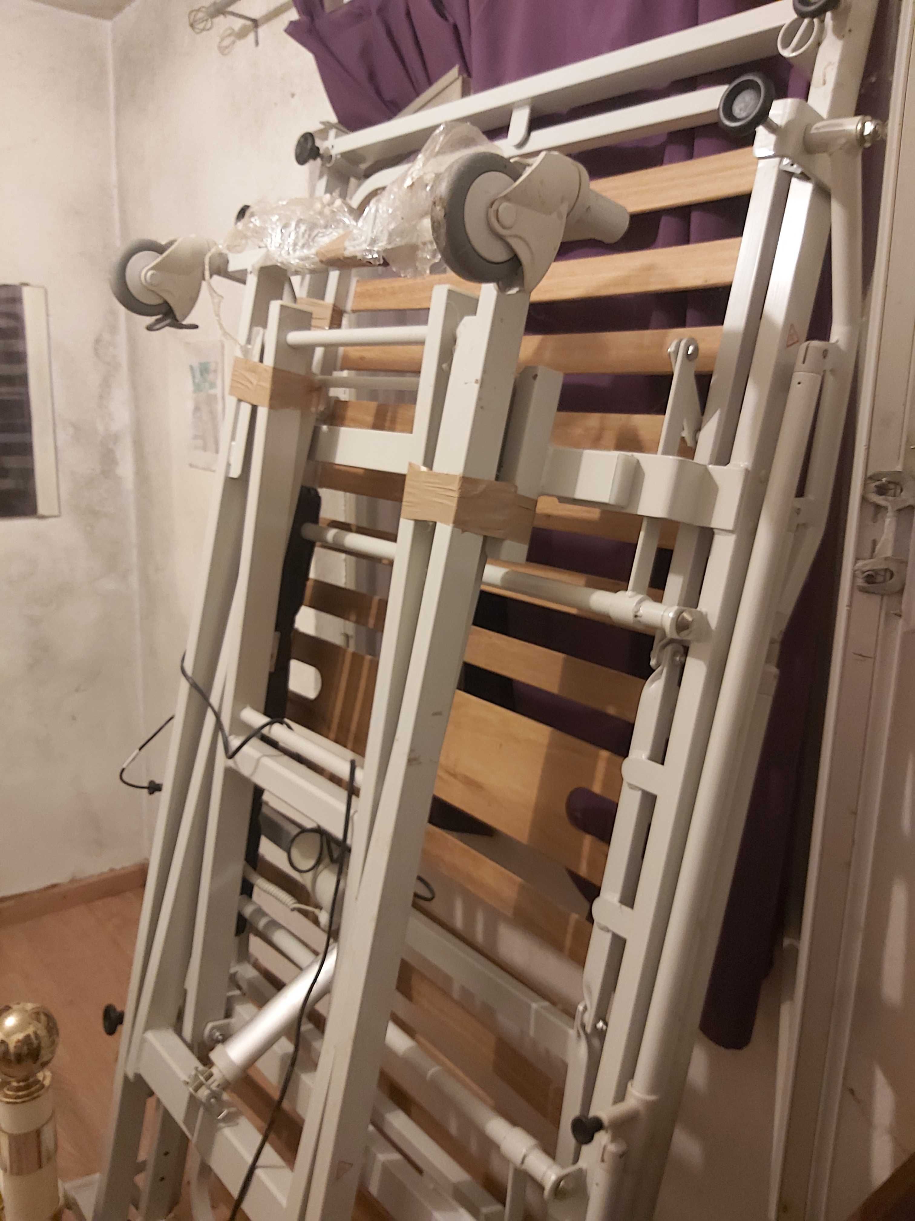 Cama articulada elétrica com grades e colchão