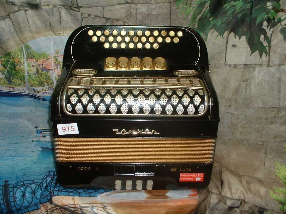 Concertina para venda N, 915