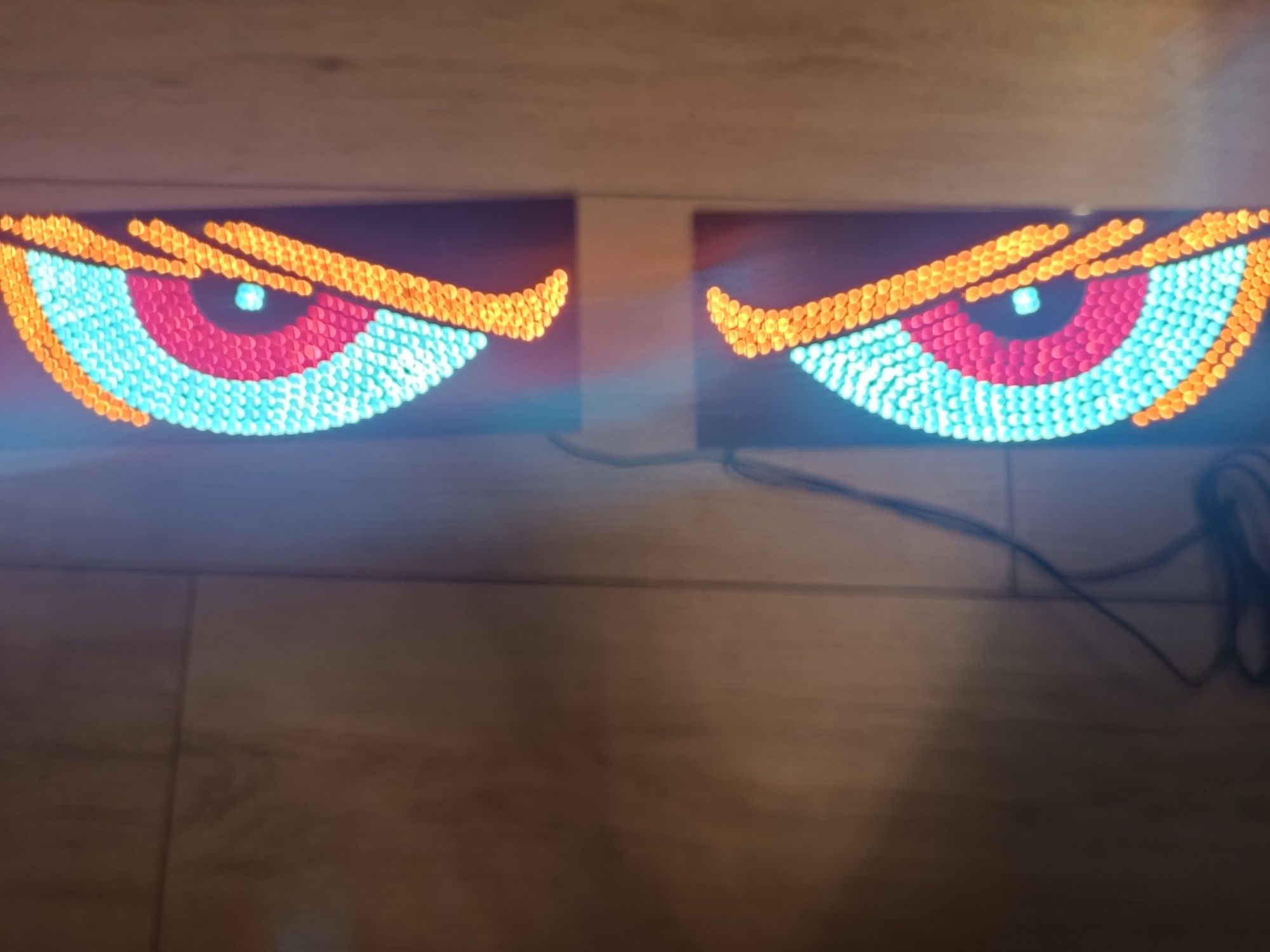 Глаза Дьявола LED панель на стекло