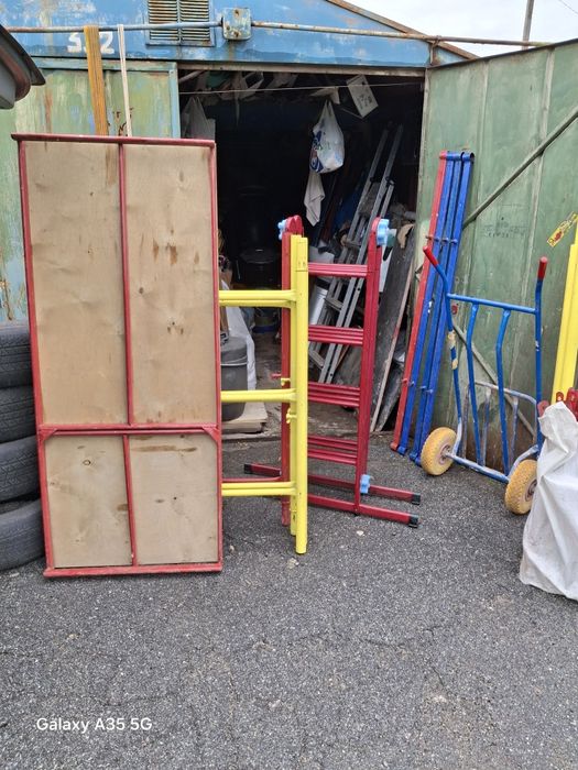 Вишка тура будівельна на колесах