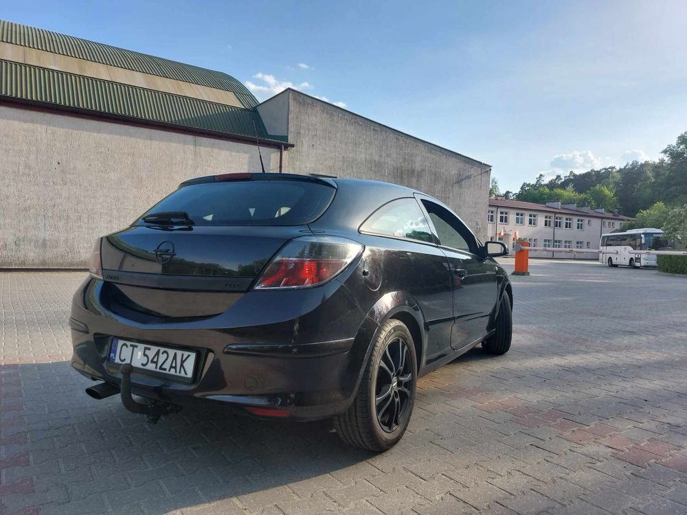 Opel Astra H GTC