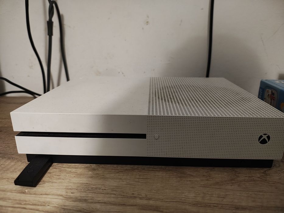 Konsola Xbox one S +gry
