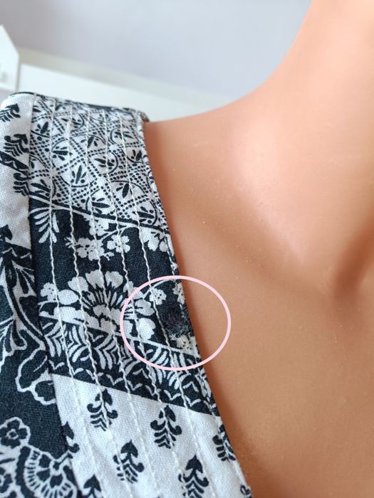 Peacocks letnia sukienka len wiskoza biało-czarna wzory V-neck casual