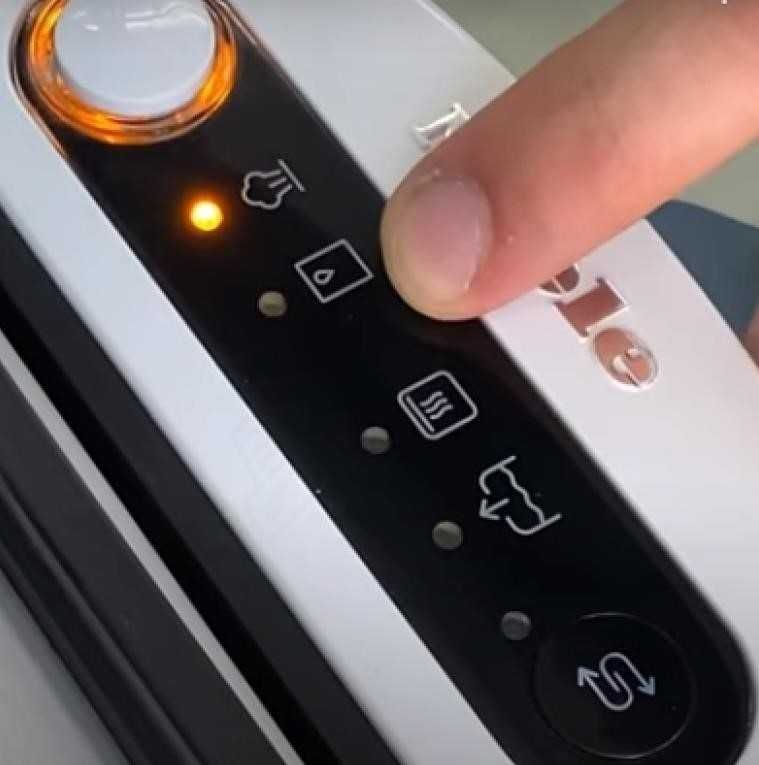 Гладильная система Miele B 1847 прасувальна праска міле