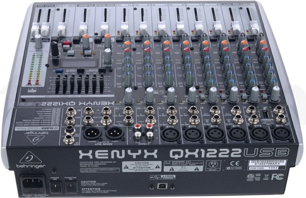 REBAIXA!! Mesa Som Beringuer QX1222USB 12 Canais