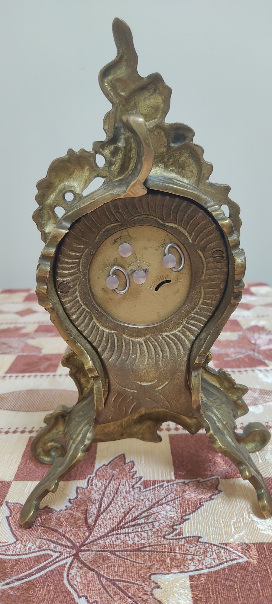 Каминные часы Hermle Молния бронзовые