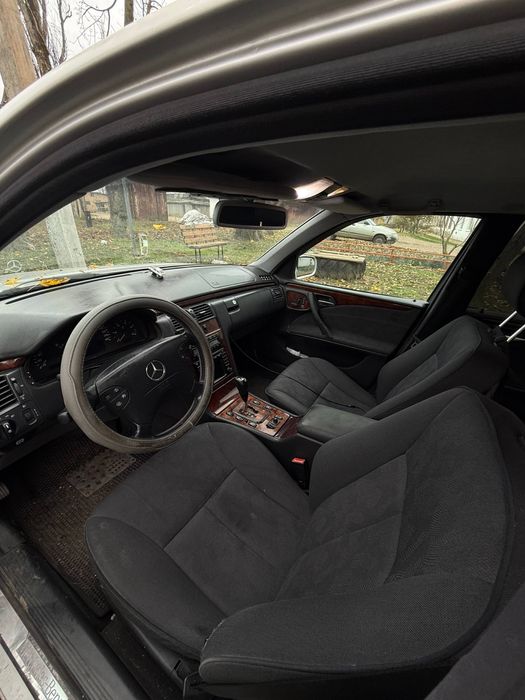 Продам Mercedes E320 3.2 cdi W210