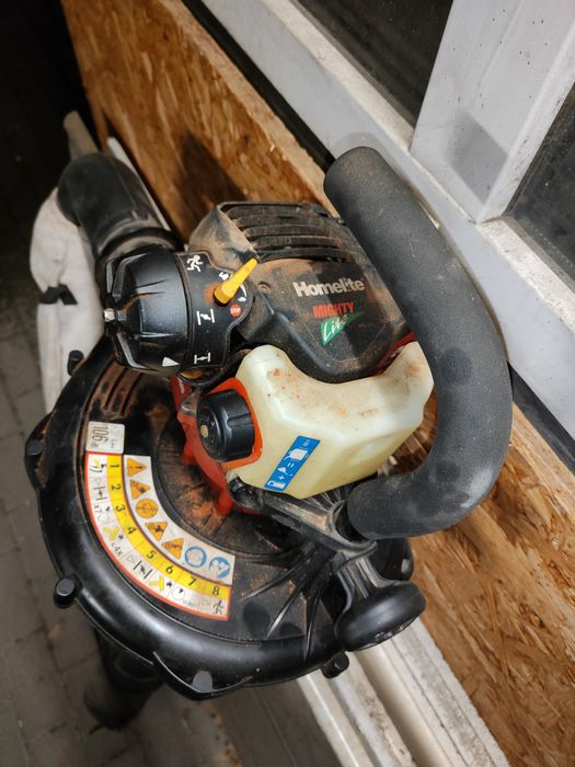 Odkurzacz ogrodowy spalinowy do liści Homelite Mighty Life HBL26BV