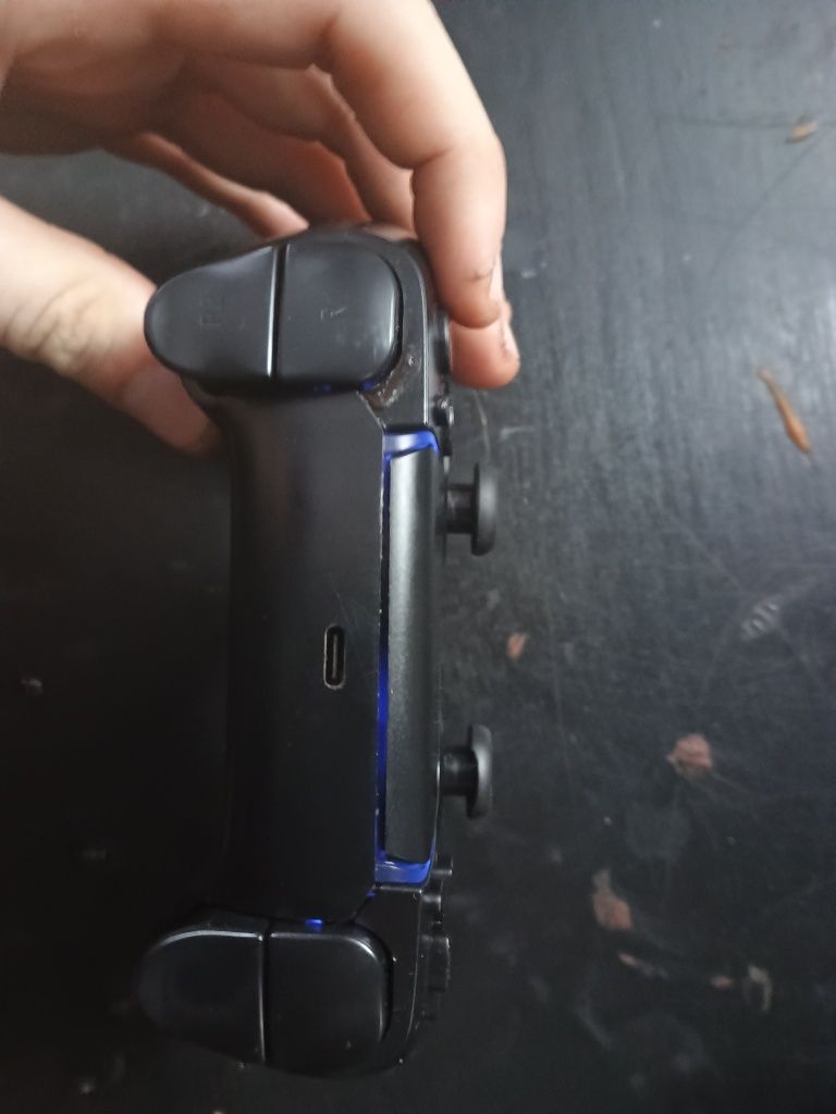 Pad  do ps 4 używany