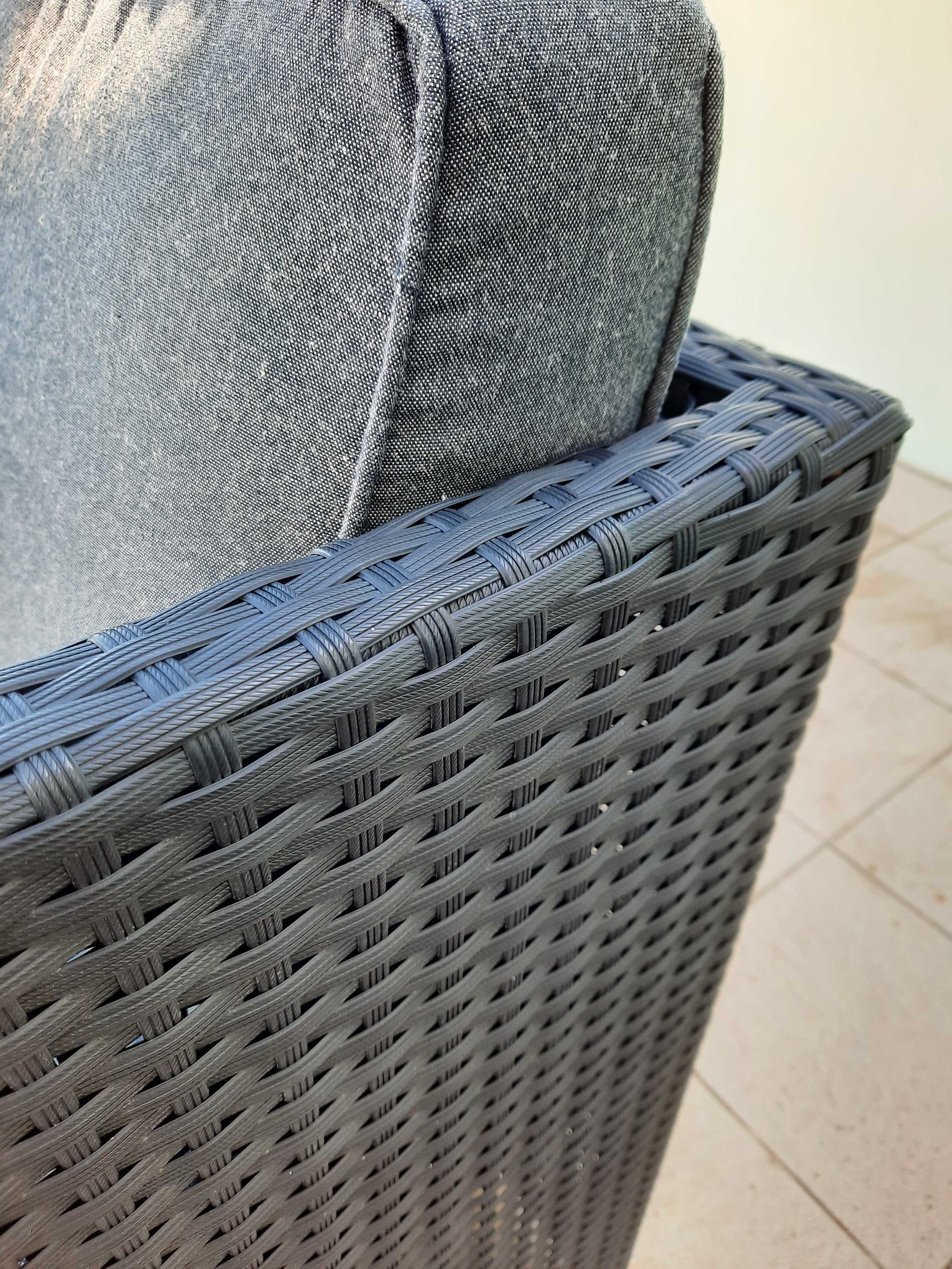 Conjunto de sofás e mesa exteriores para terraço/jardim