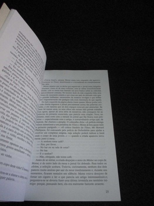 Livro Desaparecida no bosque Colin Dexter