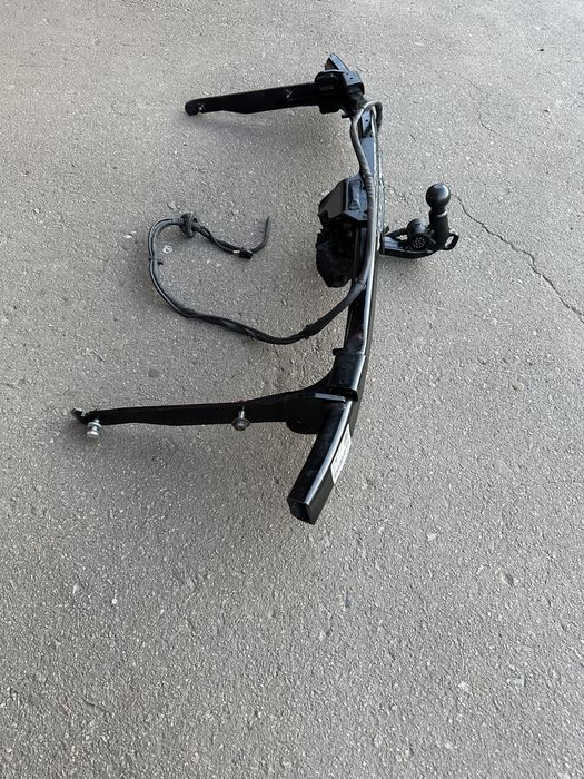 Фаркоп форкоп вольсваген тігуан 2 volkswagen Tiguan 2 2016 рік