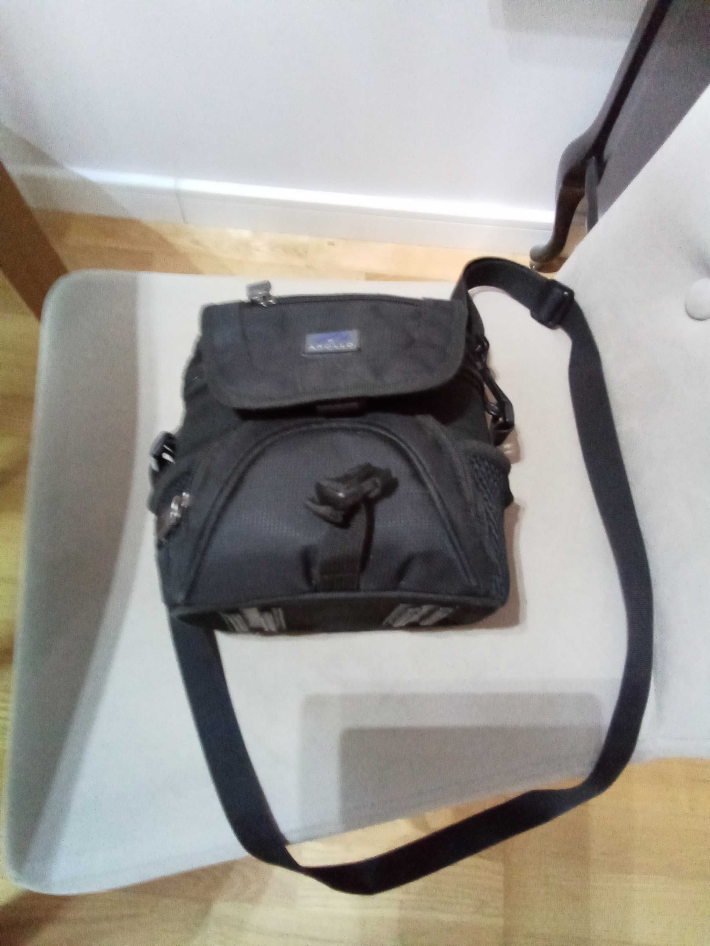 Aparat Olympus SP-590 UZ z kartą pamięci i torbą
