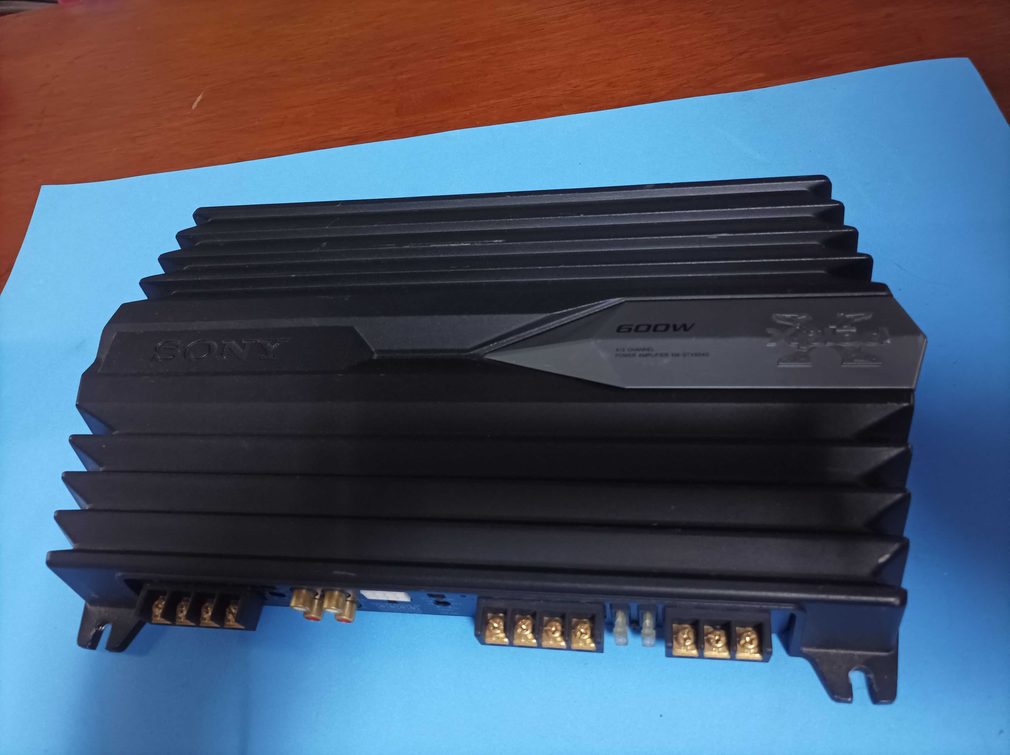 Amplificador SonyXMGTX6040 4canais 600 Watts.