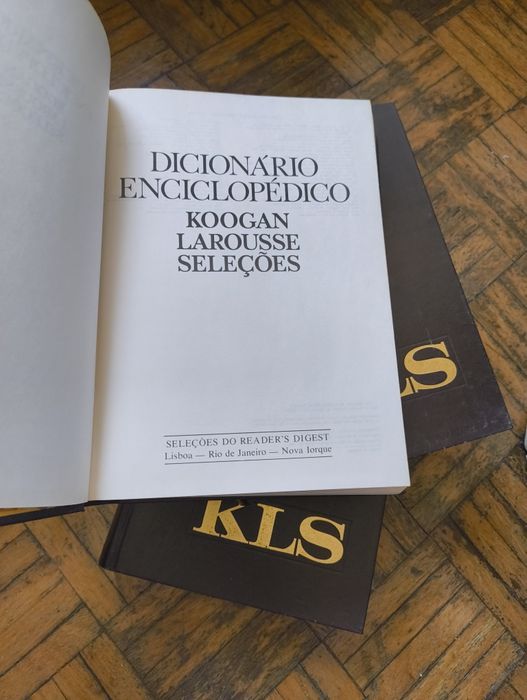Enciclopédias (3 volumes)