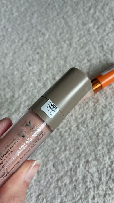 Rimmel lasting radiance NAM korektor 010 ivory 01 anti dark circles