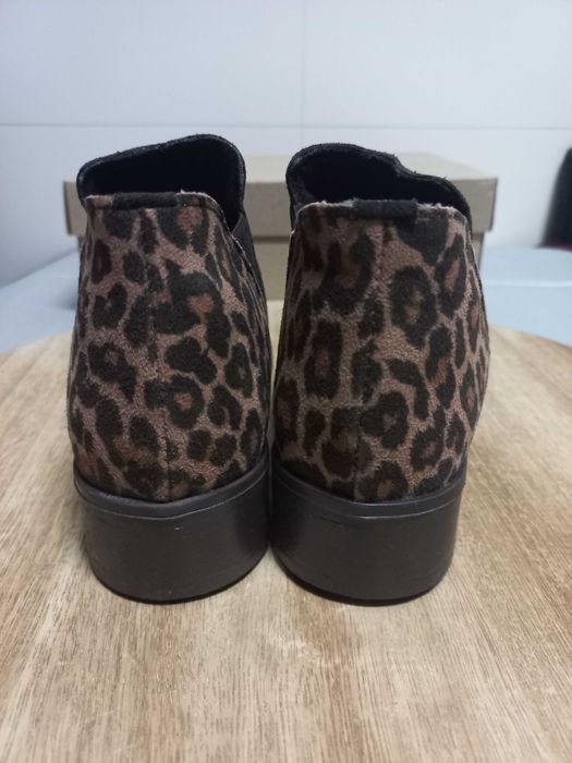 Botins Novos de senhora