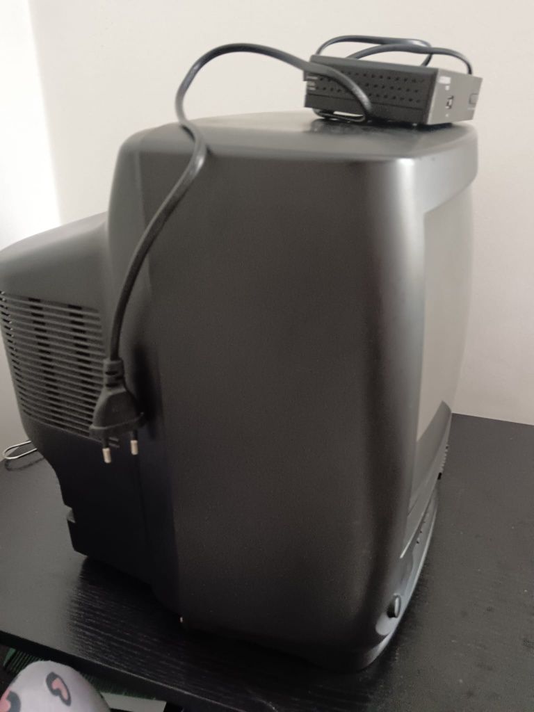 Dekoder i Telewizor z kineskopem Panasonic, stolik gratis